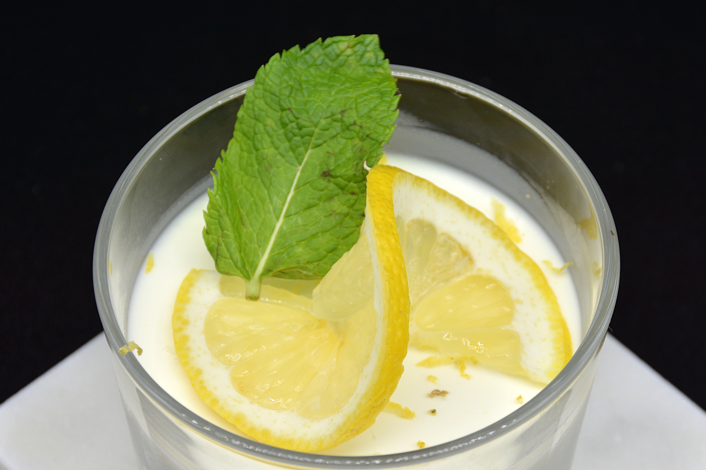 Panna cotta al mojto